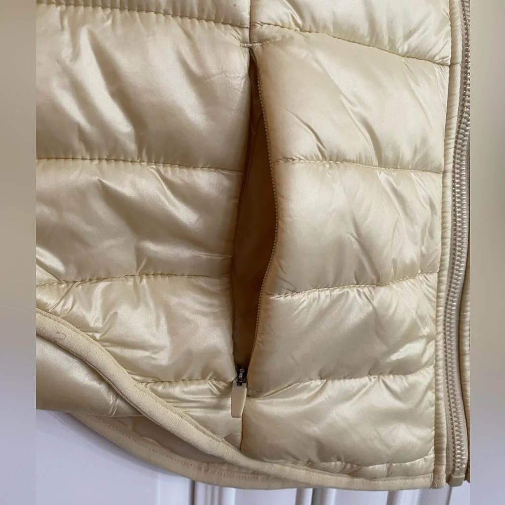 Joy Lab Women’s Sz XS Lightweight Puffer Vest Cream Zip Up Zippered Pockets - Picture 6 of 14